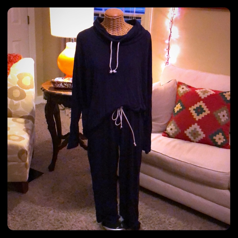 Navy Workout Lounge Outfit